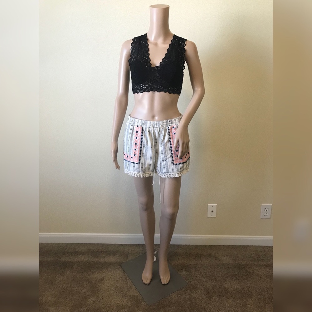💫Tassel Embroidered Shorts💫 - Picture 2 of 7